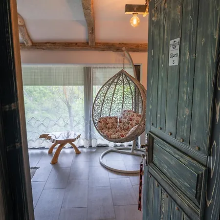 Guest house Barlogul Vikingilor Sotrile